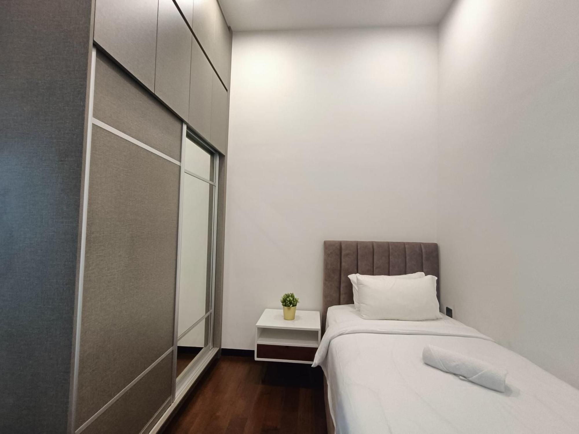 Opus Residences By Centurypro Aparthotel *