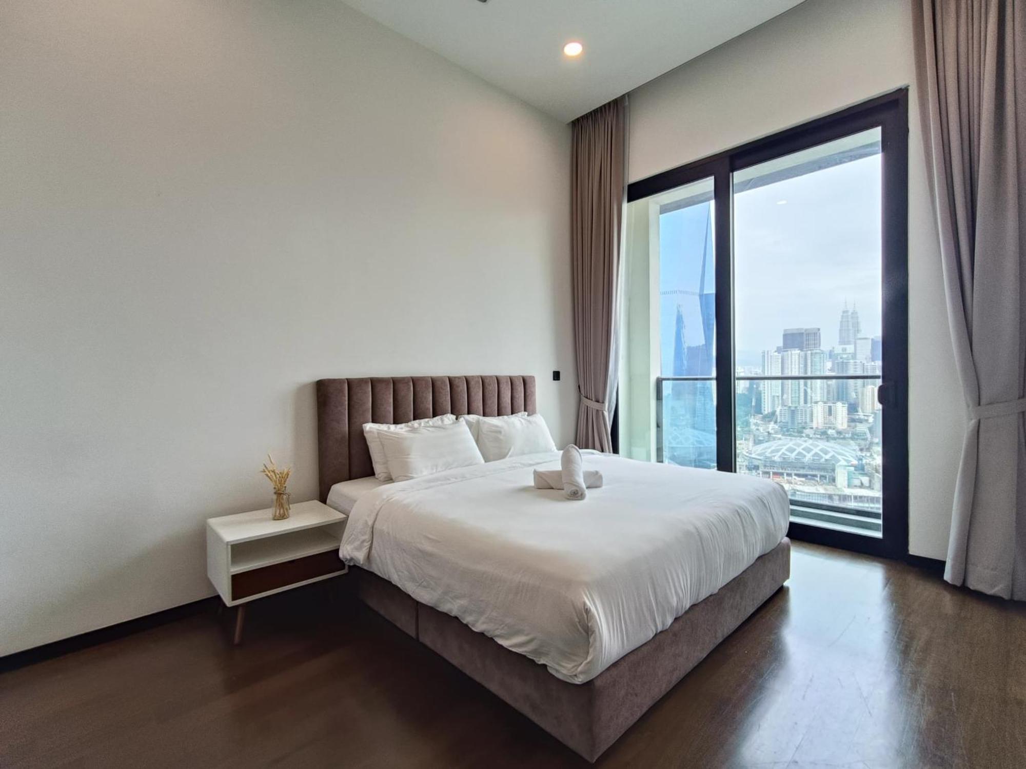 Opus Residences By Centurypro Aparthotel